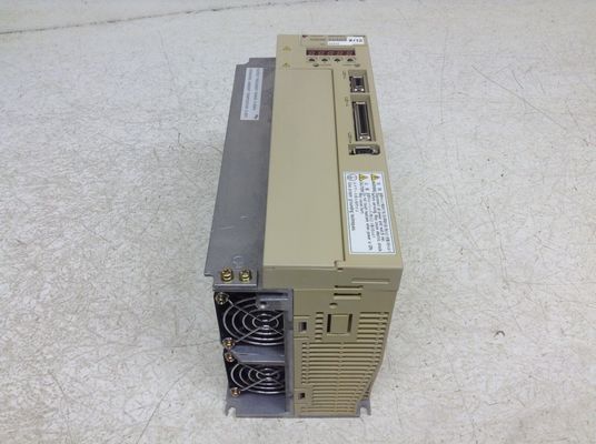 Yaskawa SGDM-30ADA-V AC SERVO AMPLIFIER 200-230V 17A 3KW 50/60HZ NEW