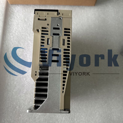 NEW Yaskawa SGDS-08A01A SERVO DRIVE 200-230V IN 0-230V 750W OUT SERVOPACK