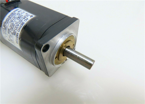 Yaskawa Servo Motor Industrial SGM -01A312 100W 0.318N . M 200V 3000RPM