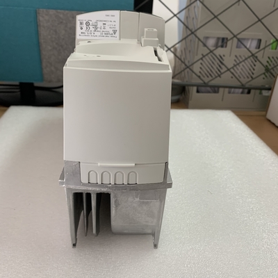 FORMAT DE L'IMAGE 1 50/60HZ 11A 5.5KW d'ENTRAÎNEMENT d'INVERSEUR de NIDEC SP1406 NOUVEAU