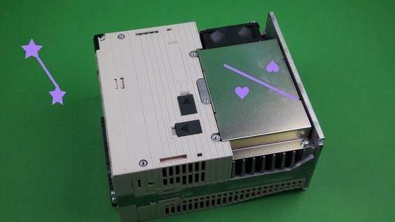 AMPLIFICATEUR SERVO 200-230V 7.3A 1.5KW à C.A. de Yaskawa SGDV-120A21A NOUVEAU