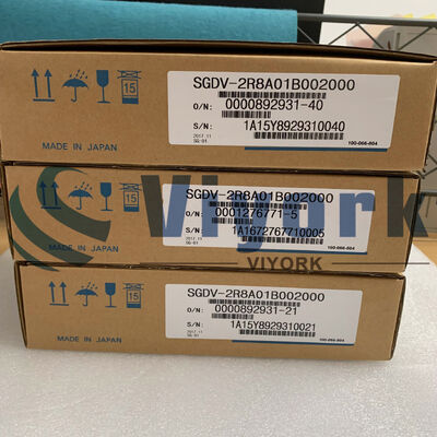 Yaskawa SGDV-2R8A01B00200 SERVO DRIVE 230 VAC 50/60 HZ 400 W 2,8 AMP NOUVEAU
